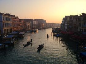 �ō��Ƀ��}���`�b�N����̃x�l�`�A�Ƃ��Ă����̉߂������S�I�̋L���T���l�C��