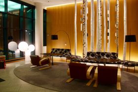 �w���V���L��`�����I�k�����_���ȃz�e���u�q���g���w���V���L�G�A�|�[�g�v�̋L���T���l�C��