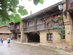 スペイン国家遺産！石造りの村「バルセナ・マジョール」