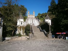 美しい階段を持つポルトガル・ブラガの聖地「ボン・ヘスース教会」巡礼！
