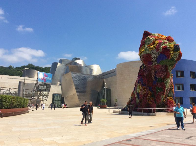 スペイン北部最大都市「ビルバオ」で洗練された近代芸術を体感！