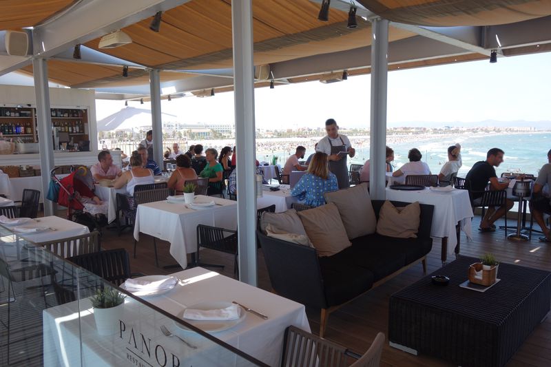 スペイン・バレンシアの海が眺められるレストラン「パノラマ」