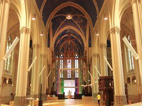 現代アート美術館になったベルギー・ブルージュ「聖マグダレーナ教会」