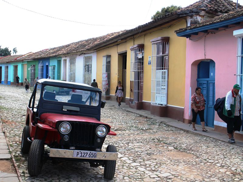 キューバの古き良き町トリニダーの歴史ある文化に触れる