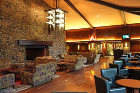 �f�B�Y�j�[�Y�E�Z�R�C�A���b�W�p���Ŏ����̎R���]�[�g��̊��̋L���T���l�C��