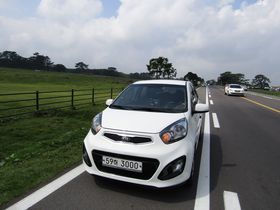 �����^�J�[�ōs�������I�؍��E�ϏB���̂����߃X�|�b�g�S�I�̋L���T���l�C��