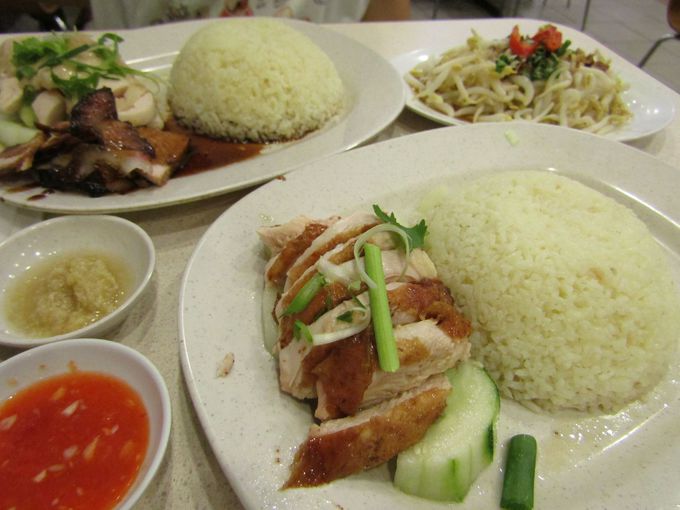 華僑が東南アジアに広げた絶品料理「チキンライス」