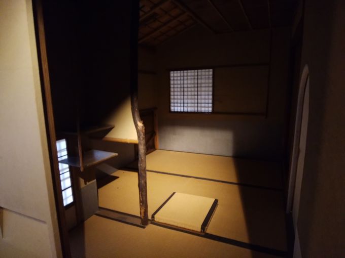 �܂��͏��Ƃ���