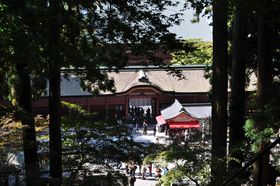 ����R�ƕ��ԓ��{�����̐��n�I���E��Y�E��b�R����̃R�R���������I�̋L���T���l�C��