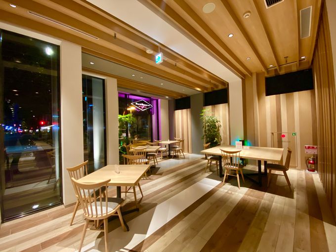 1FuRIB & BAGUETTEv̒Hthv