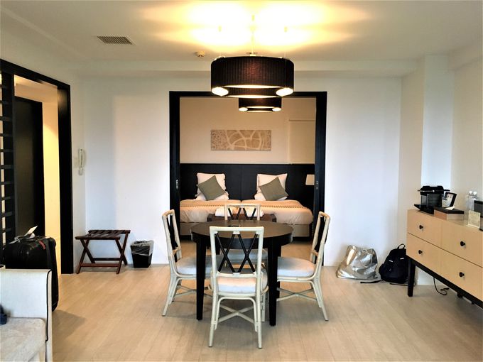 eXɃWOW[tI炷悤ɑ؍݂łLq