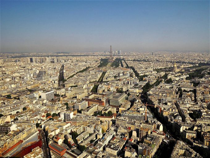 レゴみたい！パリの最も高層レストランからパリを一望できる！