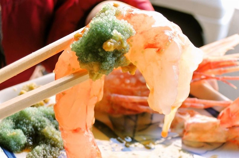 北海道の海鮮を朝から食べ歩き！札幌「二条市場」の楽しみ方