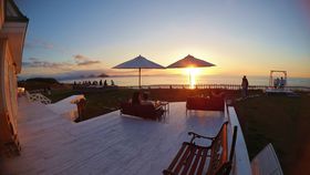 ���F�̐�i���U�U���Ɖ����񂹂�J�t�F�I�k�C���u�f�B�A�}���s���[���v�̋L���T���l�C��