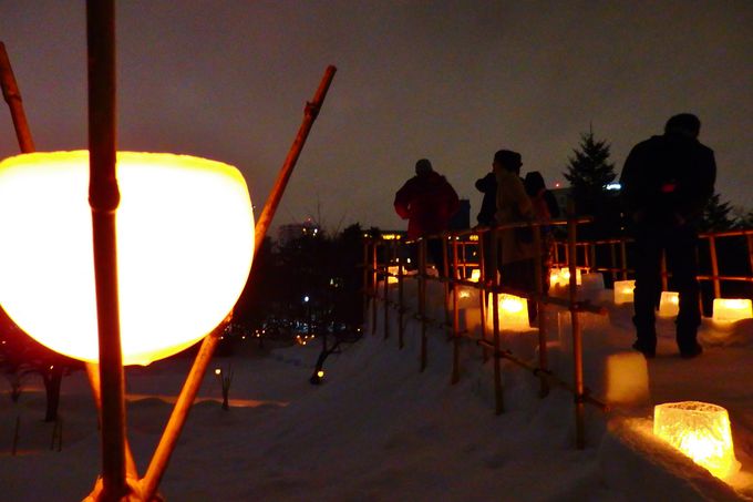 特別開園！日本庭園の雪灯りの路が幻想的