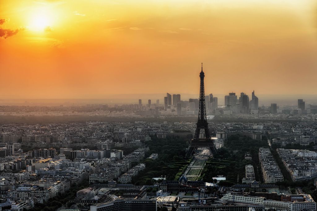 モンパルナスタワーの展望台とレストラン（Le ciel de Paris）