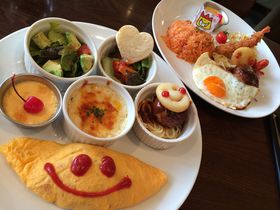 ��l�p���q�l�����`�Ƃ��َq�̉Ƃœ��S�ɋA�낤�I���~���̃��j�[�N�J�t�F�I�̋L���T���l�C��