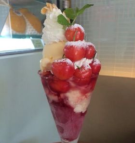 �����E��O�����u�t���[�^�X�v�ŋ��ɂ̃t���[�c�p�t�F�I�������ڂⓍ�̊Ö��Ɋ����I�̋L���T���l�C��