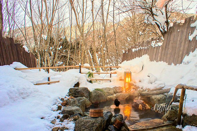 豪雪地帯の奥飛騨で雪見温泉三昧！深山桜庵の貸切露天風呂