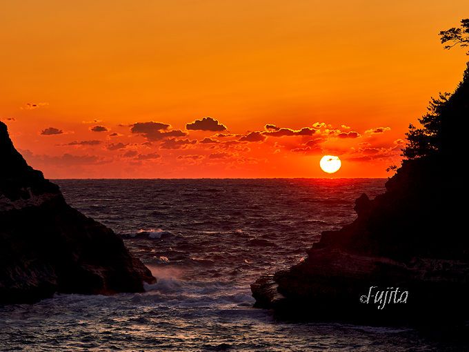 西伊豆 堂ヶ島海岸 は誰でもインスタ映えが狙える夕日の名所 静岡県 Lineトラベルjp 旅行ガイド