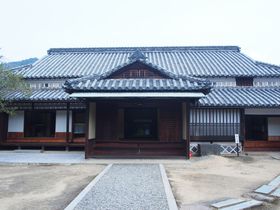 �V���l��������ڒu�����]��ւ鐅�R�̓��`���O�����E�{���`�̋L���T���l�C��