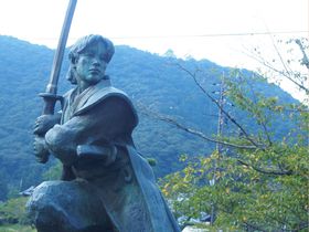 ёыE⍑邾ȂB͂h̏鉺`⍑`̋LTlC