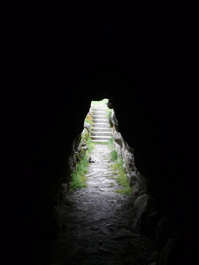 城砦の外に通じるトンネル