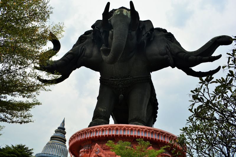 重さ250ｔの象も！バンコク近郊「エラワンミュージアム」が凄い！