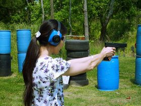 �ڎw���͎������I�H�A�����J�E�q���[�X�g���Ŏˌ��ɒ���I�̋L���T���l�C��