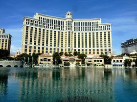 �s��̂ł��郌�X�g�����I���X�x�K�X�u�U�E�r���b�t�F�v�ō����z�e���u�x���[�W�I�v�������ɐH�ׂ������̋L���T���l�C��