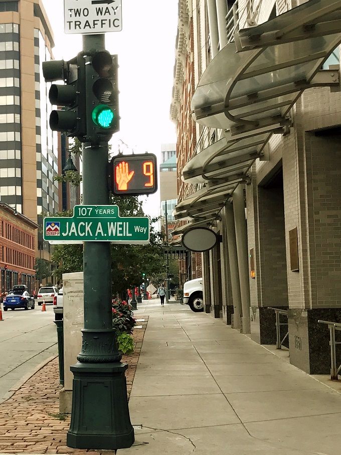 AJ̘V܃uhubN}EgE`EFAv