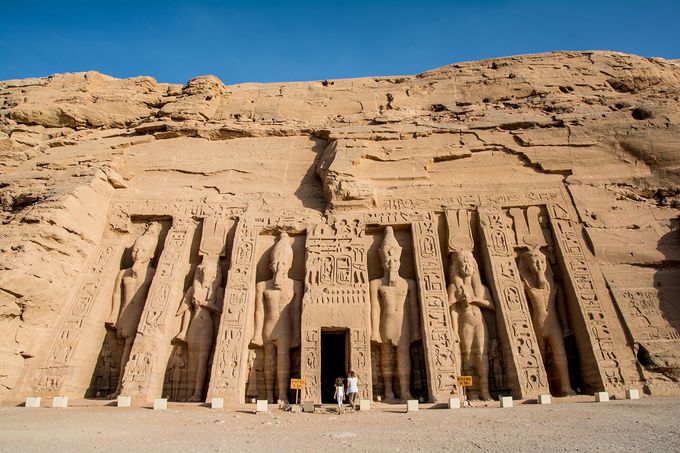エジプトが誇る古代遺跡 アブ シンベル神殿 へ エジプト Lineトラベルjp 旅行ガイド