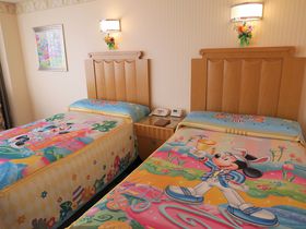 泊まってみたい！「ディズニーアンバサダーホテル」夢のイースター・デコレーションルーム