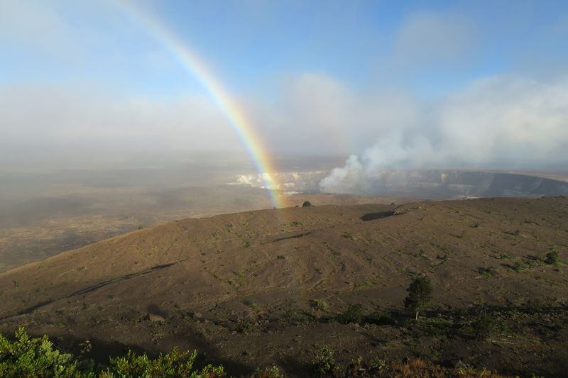 ハワイ島に行ったら絶対訪れたい！生きた地球を体感キラウエア火山国立公園