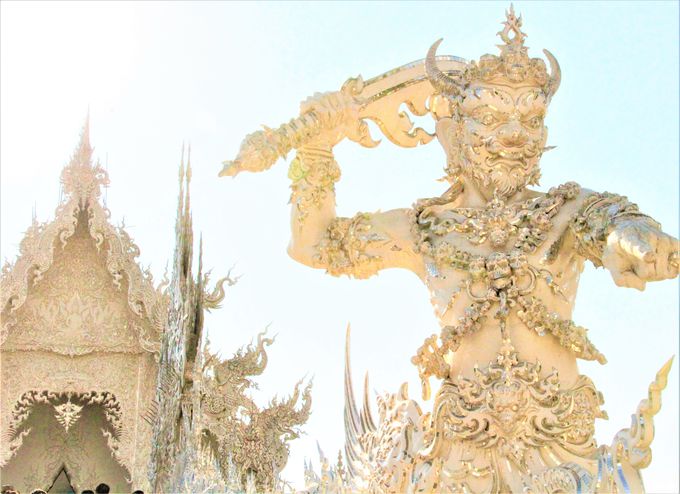 チェンマイからホワイトテンプル「ワットロンクン(Wat Rong Khun)」への行き方