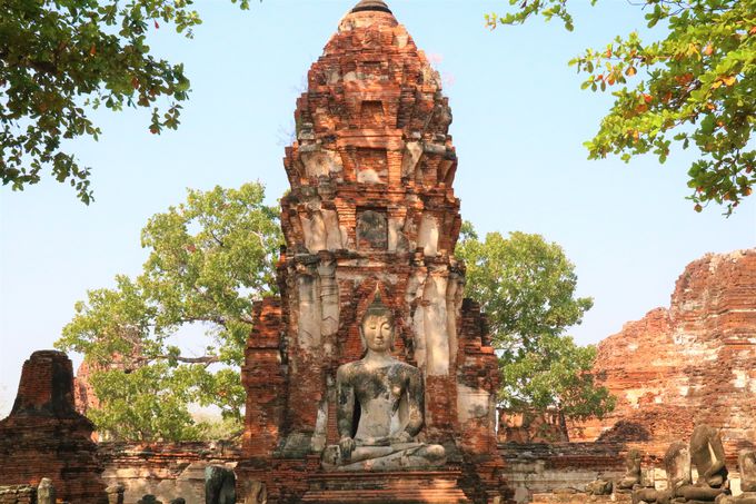 木の根に覆われた仏頭！アユタヤ遺跡「ワット・マハタート」 | タイ | トラベルjp 旅行ガイド