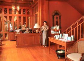 �^�C�ō��̔��Ɩ����̗��I�}���_�����I���G���^���X�p��̌��̋L���T���l�C��