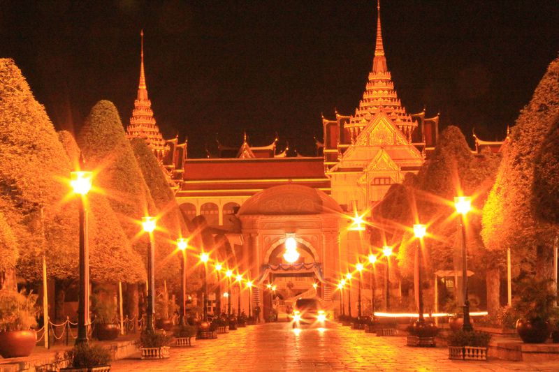 ライトアップに訪れたい！天使の都バンコクおススメ寺院３選