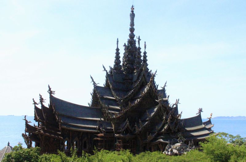 ブッダもブッ飛ぶ！タイの巨大寺院「サンクチュアリ・オブ・トゥルース」はアジアの“サグラダファミリア”