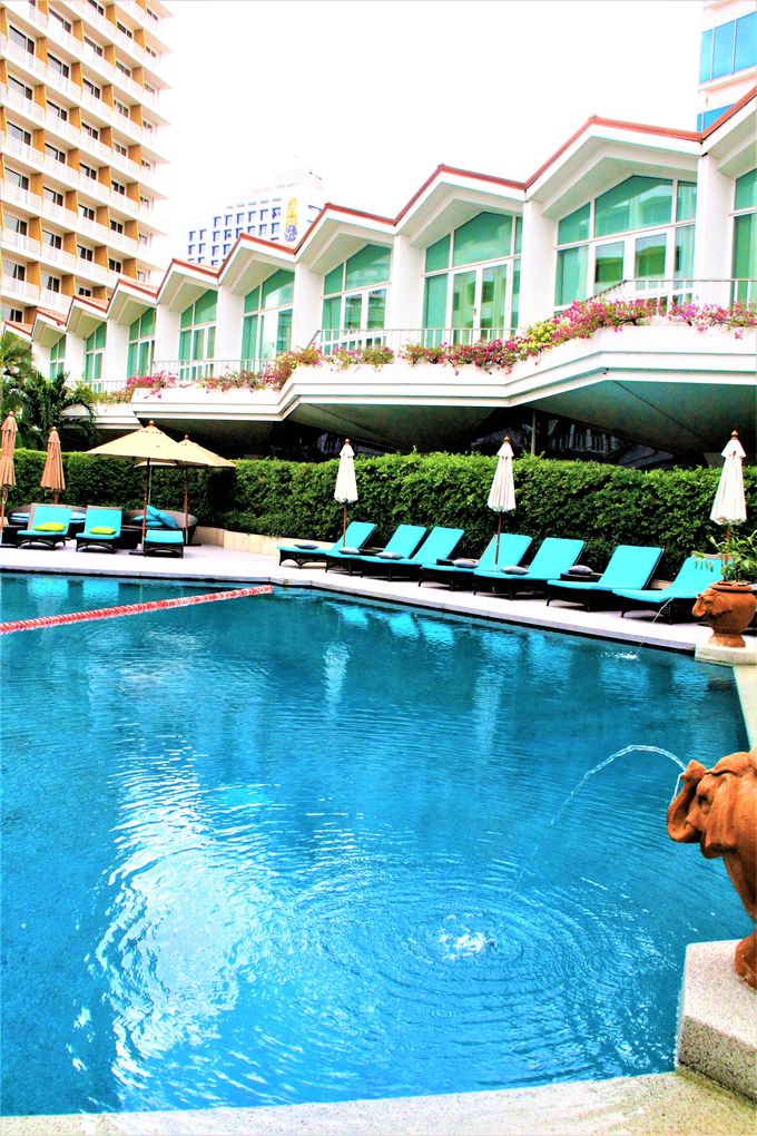 シーロムの高級ホテル「デュシタニ バンコク」「ザ スコータイ バンコク」「バンヤンツリーバンコク」