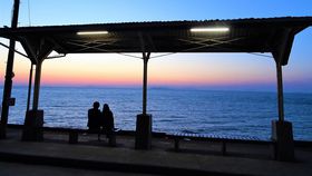 �l���t���[�����Ղł߂���AJR�l������S���̗����f���R�[�X�̋L���T���l�C��