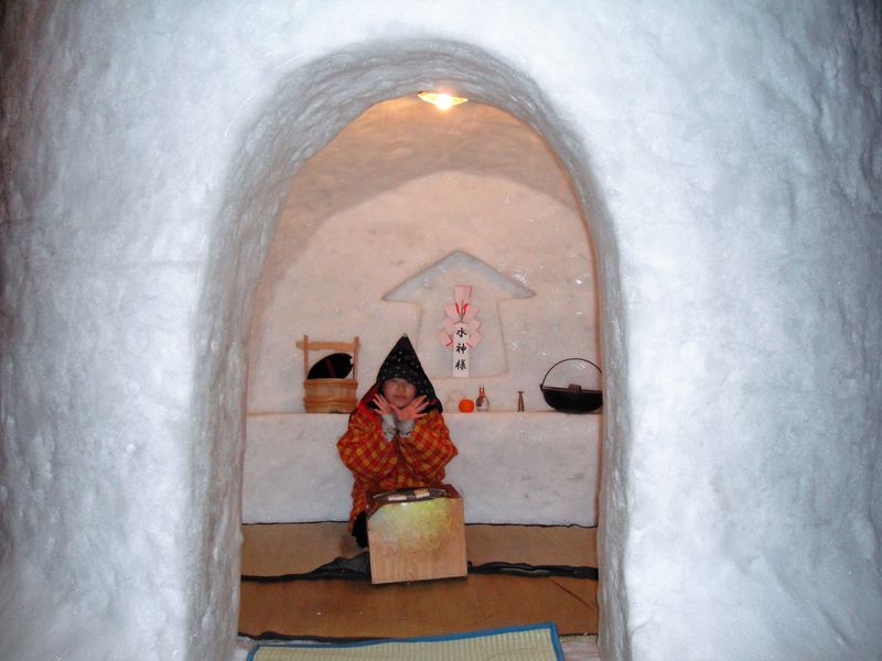 冬に訪れたい秋田の観光スポット10選 冬祭りと雪景色と温泉が凄い！