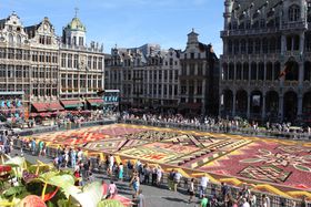 ���{�E�x���M�[�F�D150���N�ɖK�˂�u�����b�Z��������SPOT5�I�̋L���T���l�C��