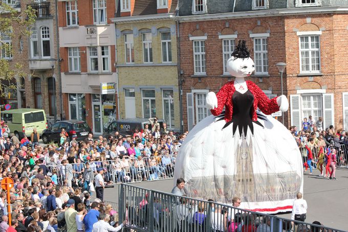 三年に一度のベルギー イーペルの 猫祭り その楽しみ方と攻略法 ベルギー トラベルjp 旅行ガイド