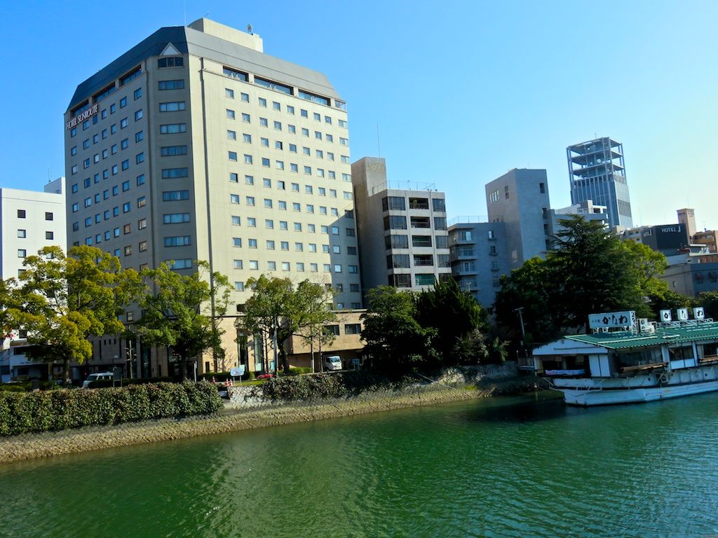 平和記念公園まで徒歩２分！広島観光なら「ホテルサンルート広島」