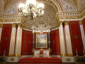 名画だけじゃない！華麗な大宮殿 ロシアのエルミタージュを楽しもう！