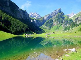 絶景！スイスの秘境「ゼーアルプ湖」アルプスの真ん中でホエー風呂も！