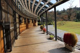 �u�t�H���X�g�C���v�q�v�Ń��t���b�V���I�X�ƓV�̊ϑ��{�݂ő厩�R�ƋY���I�̋L���T���l�C��