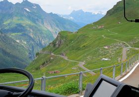 ��i�̘A���I�|�X�g�o�X�ōs���X�C�X�̔鋫�u�N���E�[�����v�̋L���T���l�C��