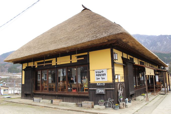 江戸時代の町並みを残す「大内宿」お洒落なカフェ？